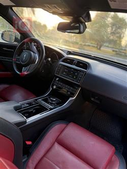 جاگوار XE